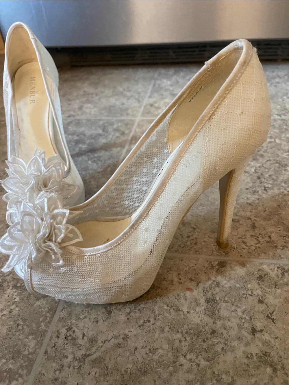 Menbur Ivory Lace Peep-Toe Heels with Floral Appliqué